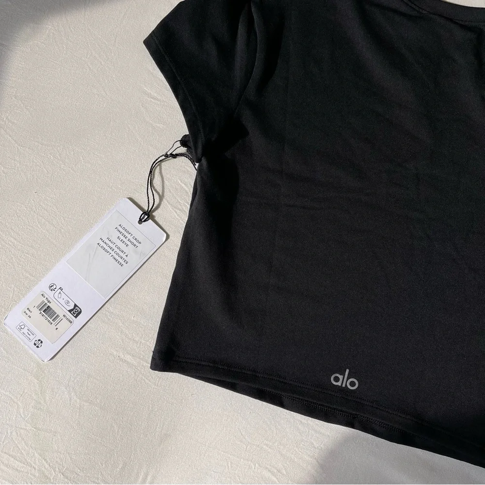 Brand New- Alosoft Crop Finesse Short Sleeve in Black 🖤 - Picture 11 of 14